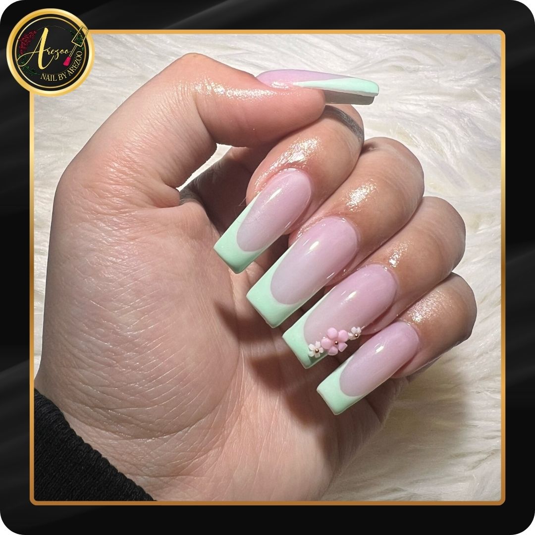 Nail by Arezoo